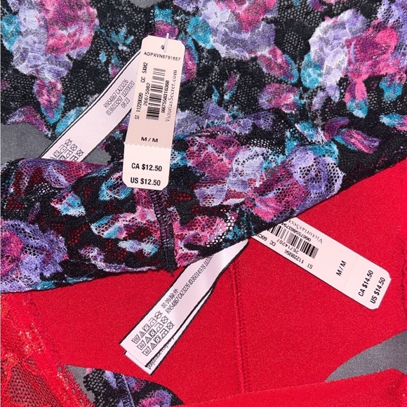 Victoria’s Secret Thong Set - Picture 4 of 4